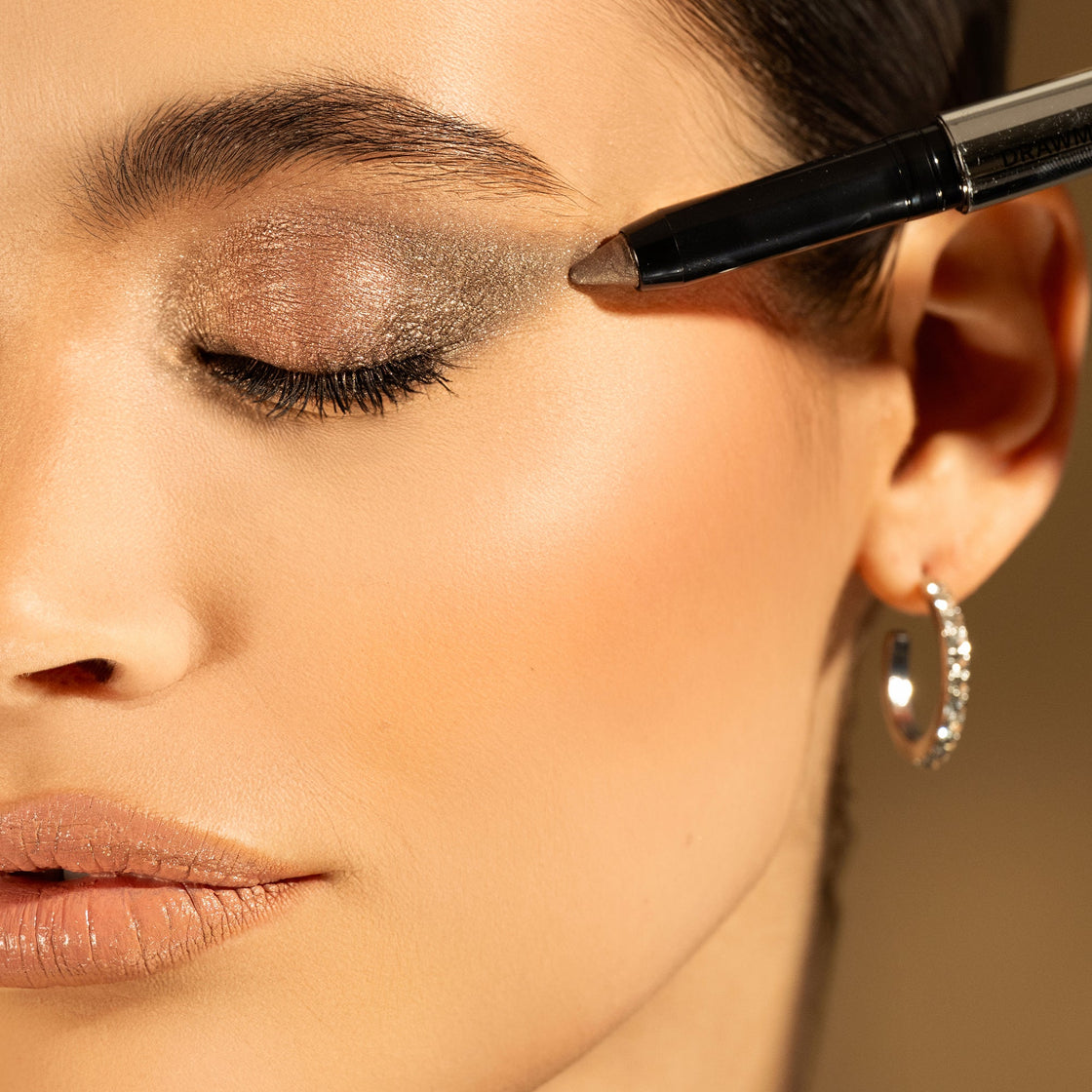 Mesauda Drawmatic Shadow Ombretto Stylo Multiuso a lunga tenuta