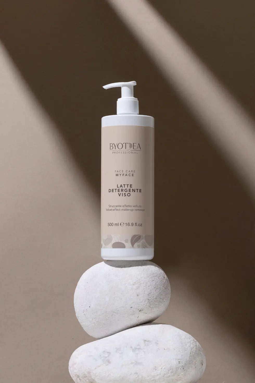 latte detergente con olio di mandorle
