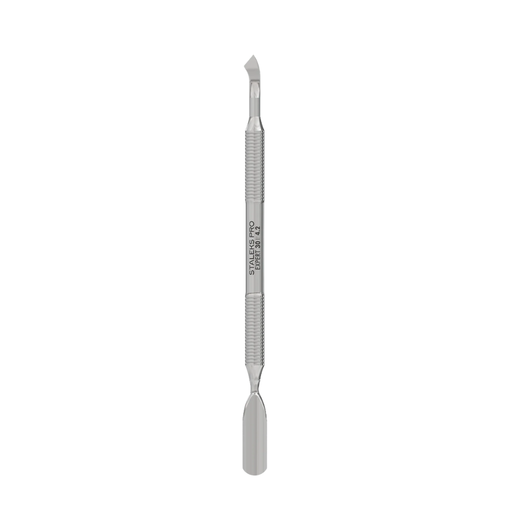 Spatola per manicure EXPERT 30 con pusher largo arrotondato e lama piegata professionale