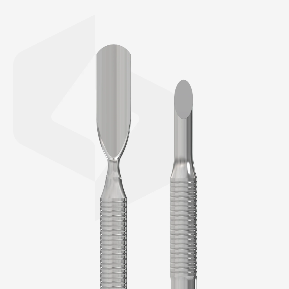 Spatola per manicure EXPERT 90 con pusher obliquo e arrotondato largo professionale